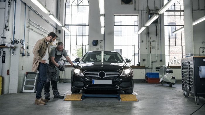 Wymiana żarówek parami