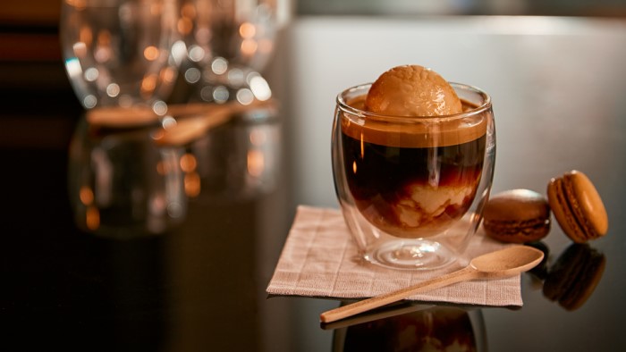 Kawa affogato &ndash; z czego się składa i jak ją przyrządzić?