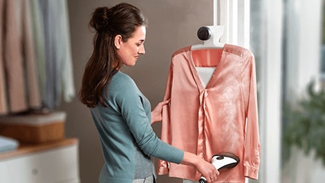 Prasowanie w pionie - czym r&oacute;żni się od prasowania tradycyjnego? 