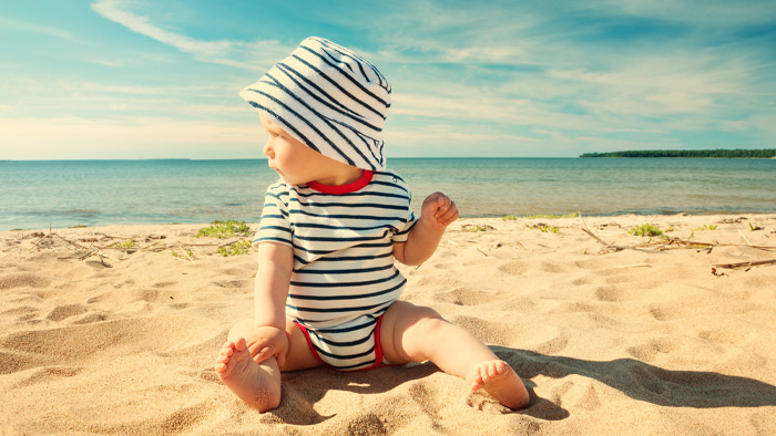 Objawy udaru słonecznego i przegrzania u dziecka